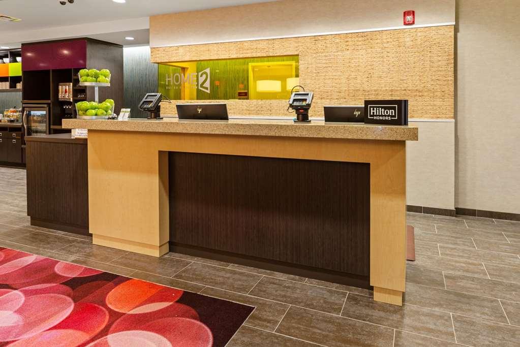 Home2 Suites By Hilton Newark Airport Інтер'єр фото