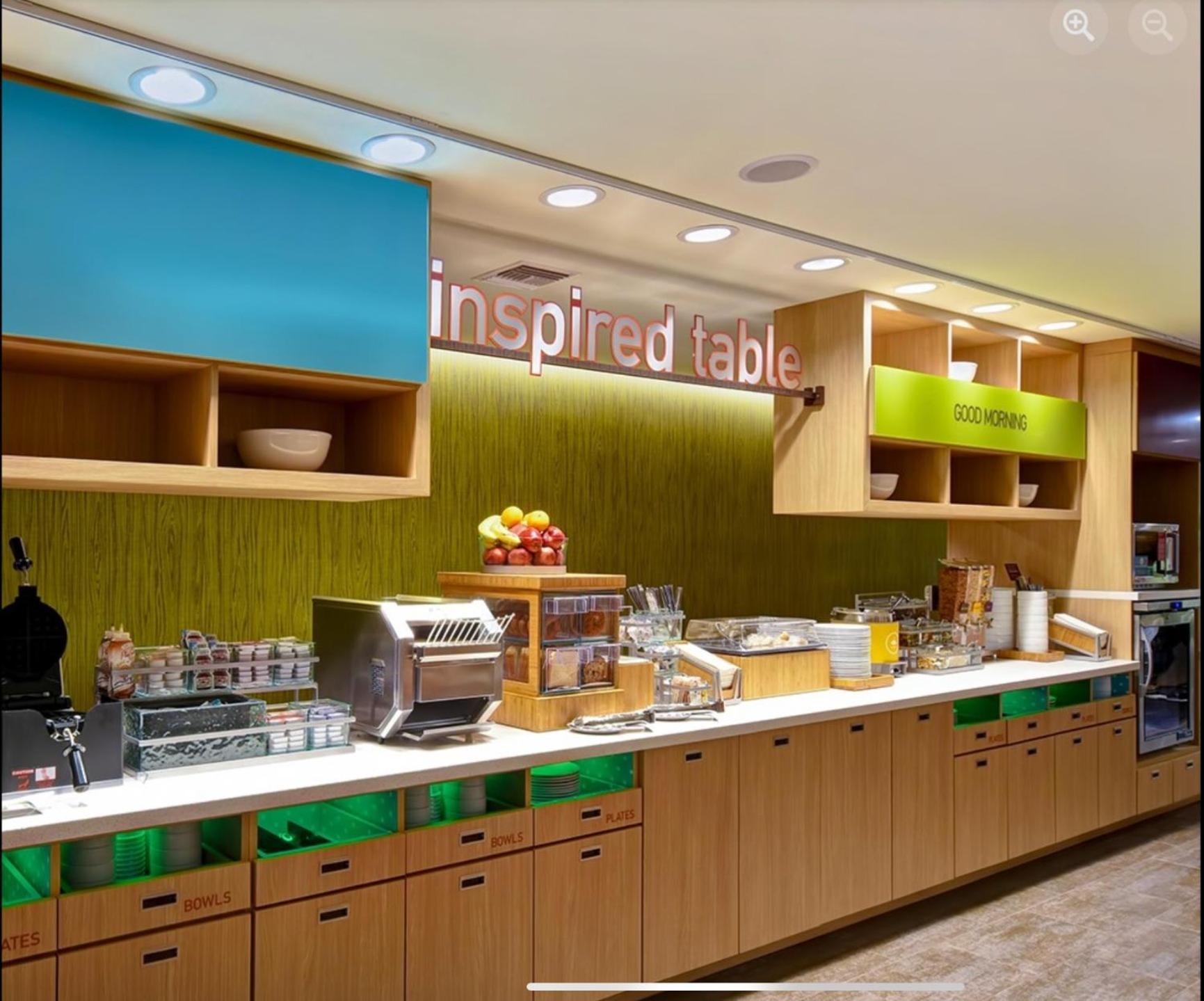 Home2 Suites By Hilton Newark Airport Екстер'єр фото